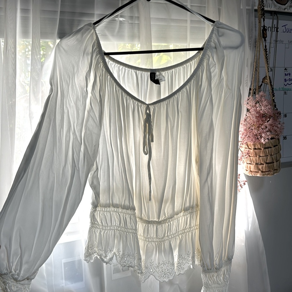 Cute long sleeve peplum top